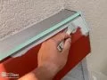 シャッターボックス塗装 経年劣化により色あせが見られたため塗装。上塗りに使用する塗料の機能を発揮させるため錆止めを塗り、防藻や防カビ効果が高いウレタン塗料を使用しました。[シャッターボックス中塗り]