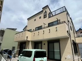 元のデザインを活かしツヤ感を取り戻した外壁塗装・屋根塗装工事