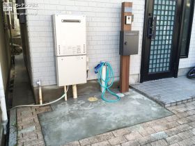 シンプルで温かみのある機能門柱設置