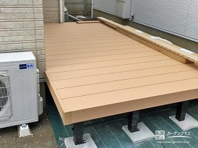 お部屋からの出入りがスムーズなウッドデッキ